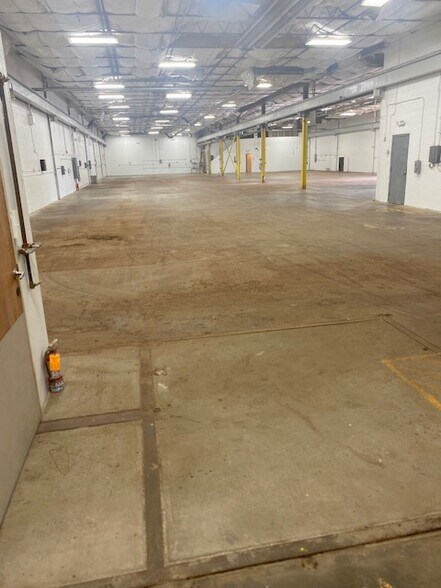 More Photos Of 8420 South Ave, Youngstown Manufacturing For Sale