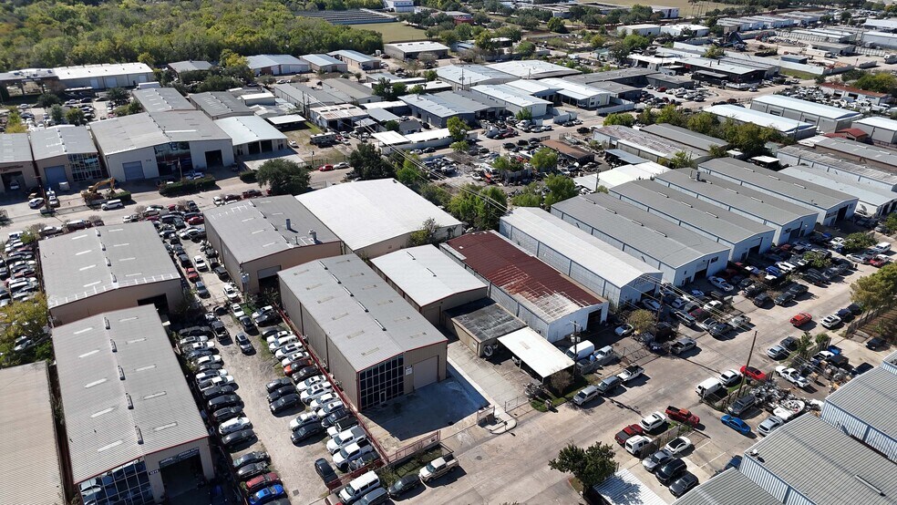 More Photos Of 9227 Alberene Dr, Houston Unknown For Lease