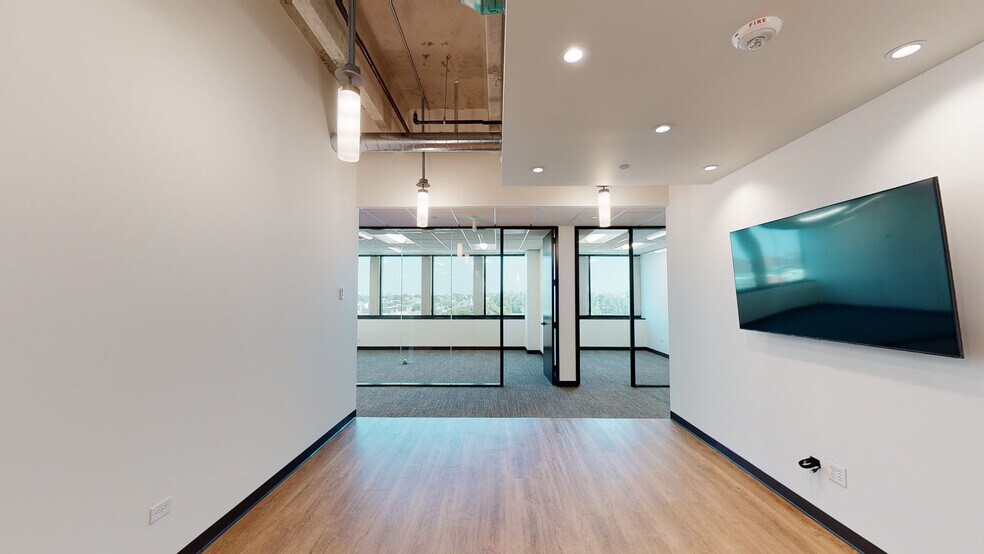 More Photos Of 400 S Colorado Blvd, Denver Office For Lease