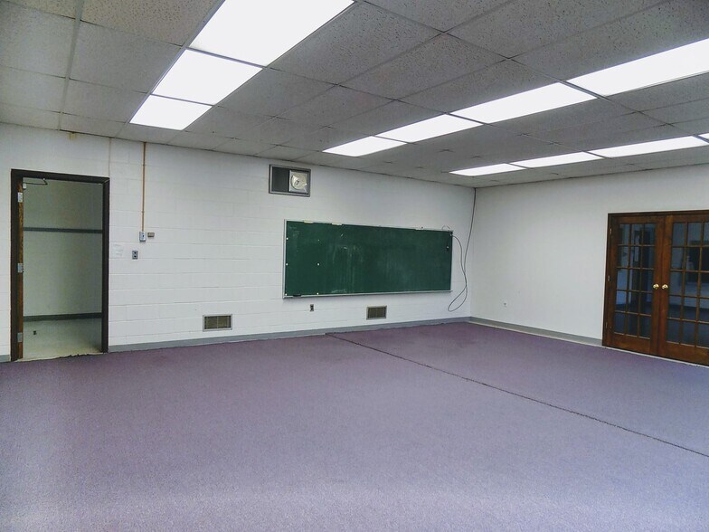 More Photos Of 804 S Purdum St, Kokomo Schools For Sale