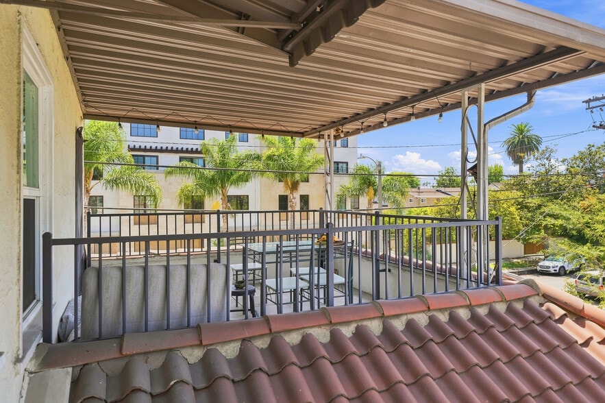 More Photos Of 939 S Wilton Pl, Los Angeles Apartments For Sale