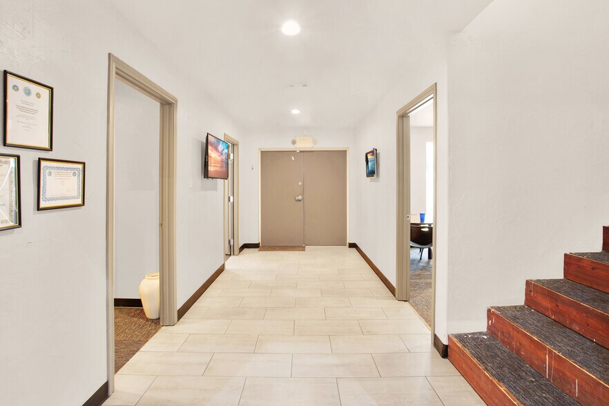 More Photos Of 1300 El Paso St, South Houston Warehouse For Sale