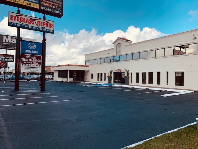 More Photos Of 5610-5613 Southwest Fwy, Houston Mixed Retail For Lease