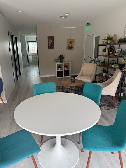 More Photos Of 4312-4320 Voltaire St, San Diego Storefront Retail Office For Lease