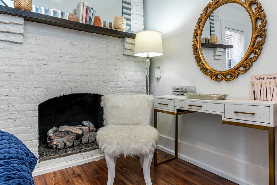 More Photos Of 302 W High St, Lexington Office Residential For Sale