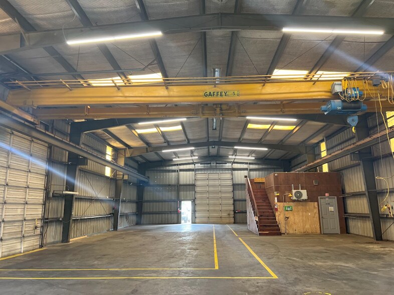 More Photos Of 2530 5th St, Ingleside Warehouse For Sale