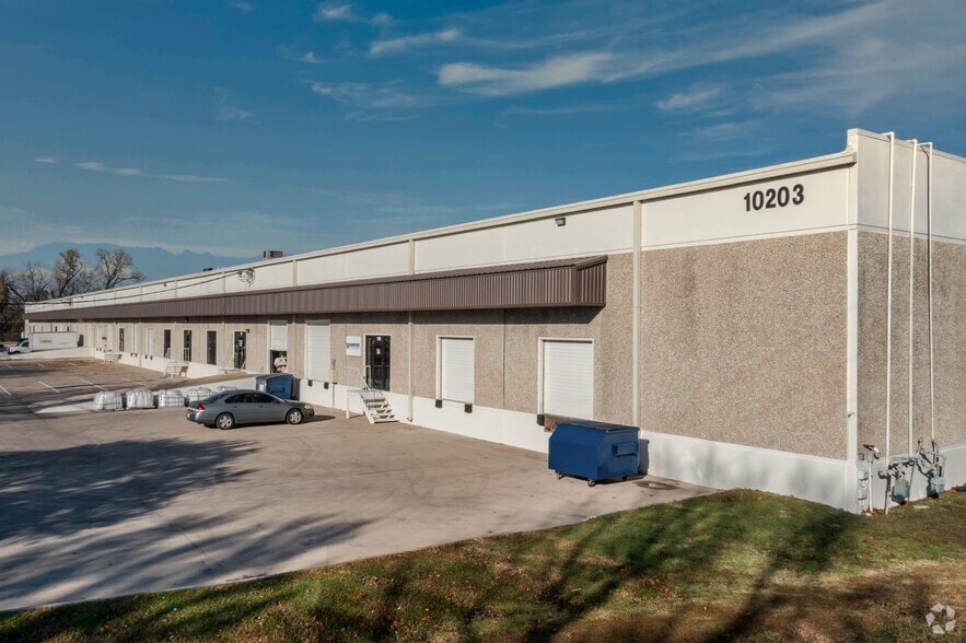 Primary Photo Of 10203 Corkwood Rd, Dallas Distribution For Lease