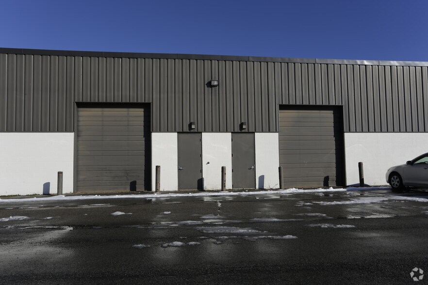 More Photos Of 2 New Pasture Rd, Newburyport Light Manufacturing For Sale