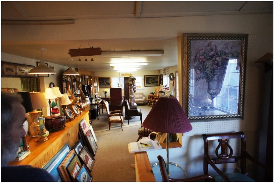 More Photos Of 1274 State Route 31, Lebanon Storefront Retail Residential For Sale