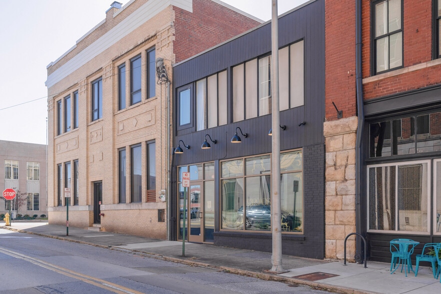 More Photos Of 124 E 10th St, Chattanooga Storefront Retail Office For Sale
