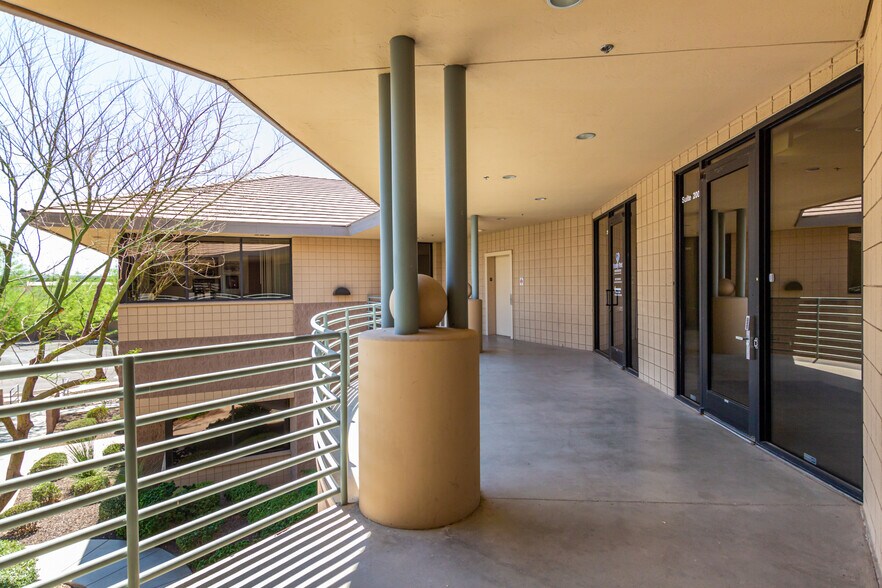 More Photos Of 1838 W Parkside Ln, Phoenix Office For Lease
