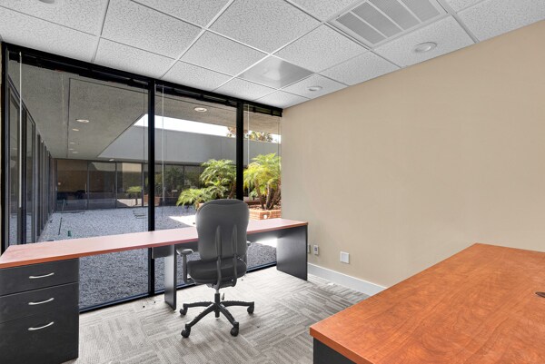 More Photos Of 5666 Seminole Blvd, Seminole Office For Lease