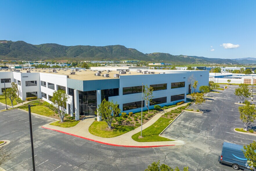 More Photos Of 41995 Zevo Dr, Temecula Distribution For Lease