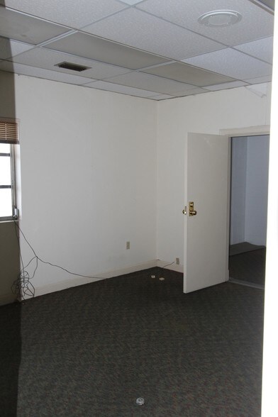 More Photos Of 1318 W Pine St, Hattiesburg Office For Lease