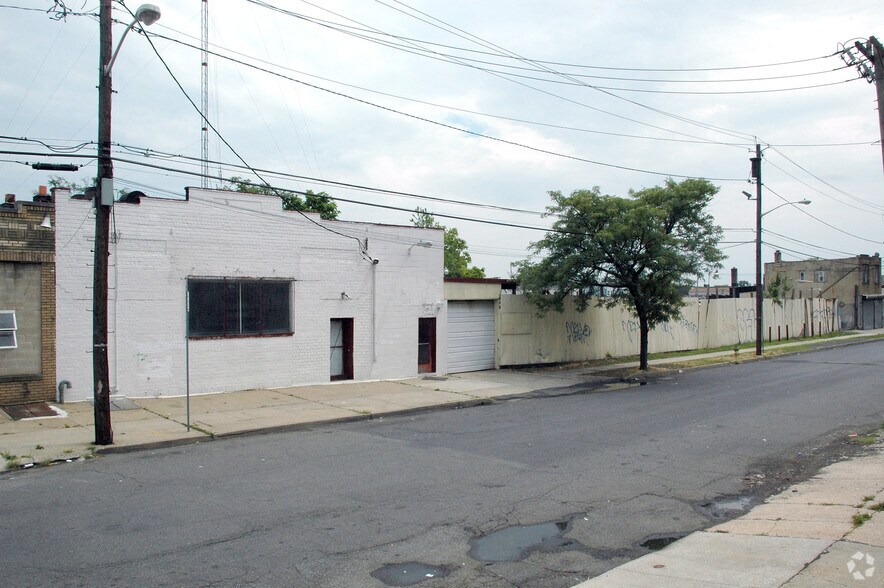 More Photos Of 160-178 Jelliff Ave, Newark Warehouse For Sale