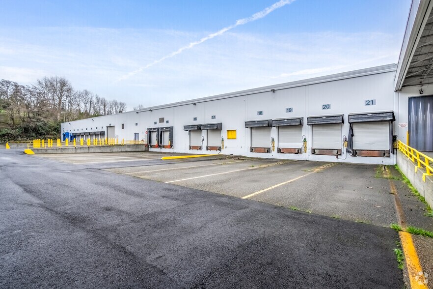 More Photos Of 2300 26th Ave S, Seattle Unknown For Lease