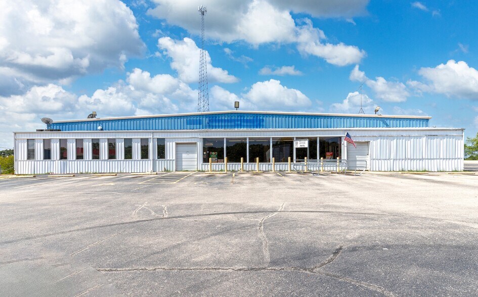 Primary Photo Of 500 S Commercial St, Crocker Storefront For Sale