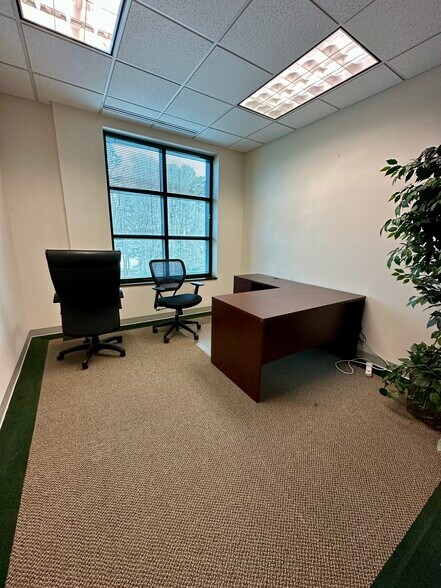 More Photos Of 204 Muirs Chapel Rd, Greensboro Office For Lease