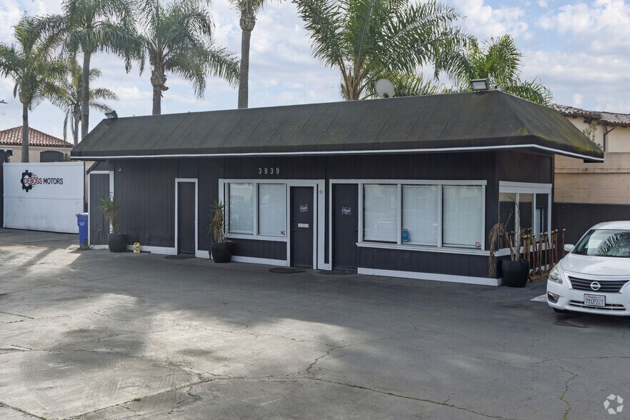 More Photos Of 3939 W Coast Hwy, Newport Beach Freestanding For Lease