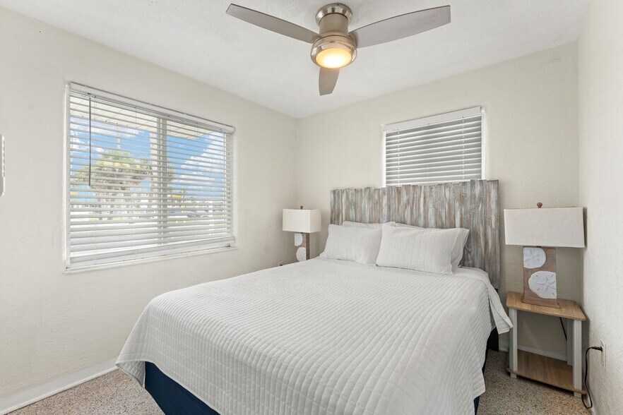 More Photos Of 1708 S Atlantic Ave, New Smyrna Beach Hotel For Sale