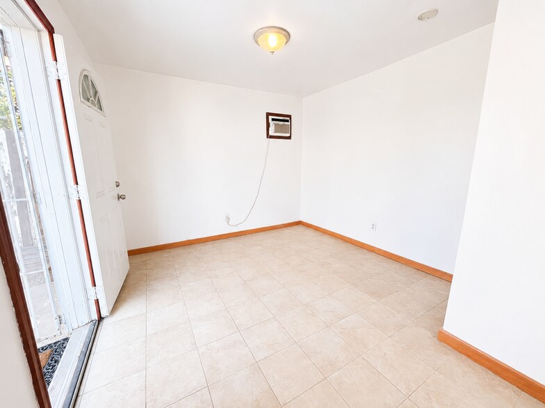 More Photos Of 1507 Pearl St, Bakersfield Apartments For Sale