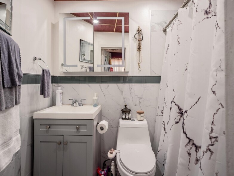 More Photos Of , Miami Beach Multifamily For Sale