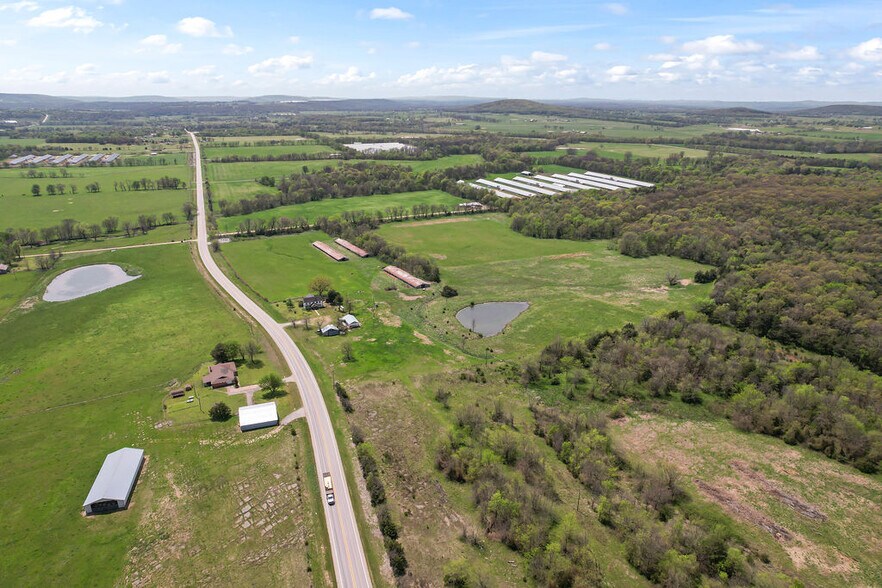 More Photos Of 10535 N Highway 59, Summers Land For Sale