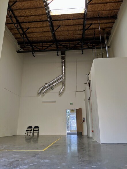 More Photos Of 1116 Cadillac Ct, Milpitas Flex For Lease