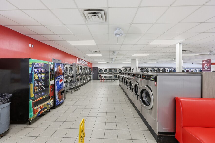 More Photos Of 3552 E Main St, Whitehall Freestanding For Sale