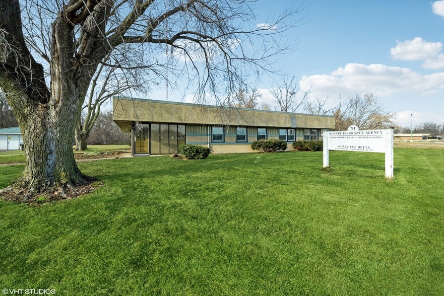 Primary Photo Of 711 N 1st St, Dekalb Office For Lease