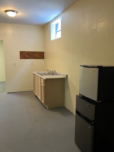 More Photos Of 48017 Highway 58, Oakridge Storefront For Sale