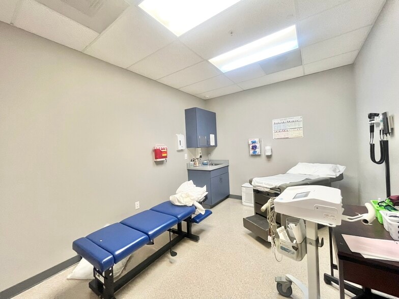 More Photos Of 2485 Sunrise Blvd, Gold River Office For Sale