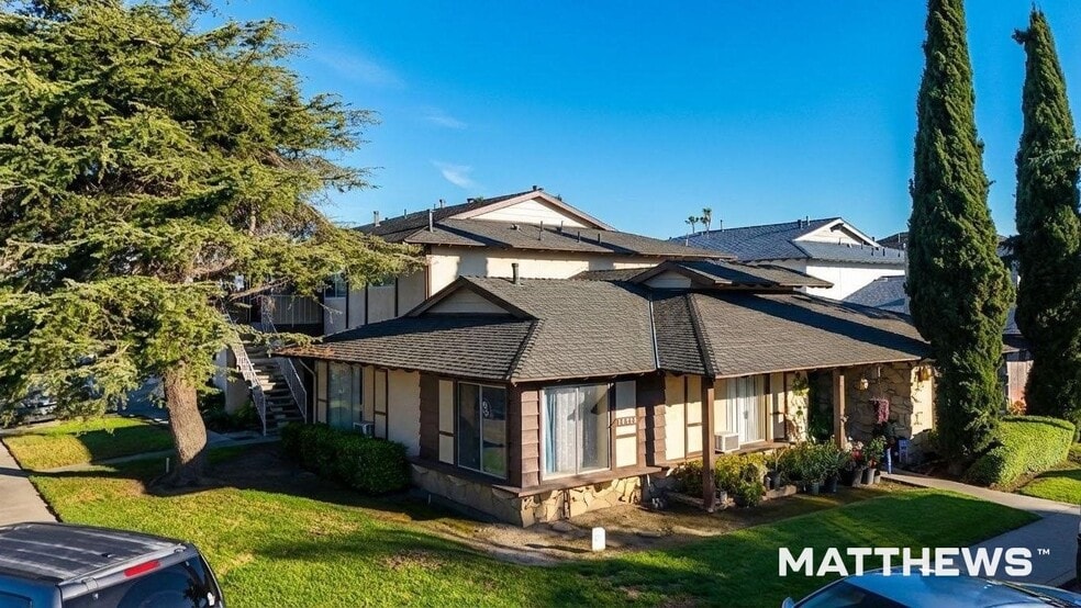 Primary Photo Of 16932 Lilac Ln, Huntington Beach Apartments For Sale