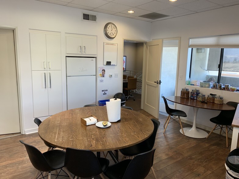 More Photos Of 126 E Alameda Ave, Burbank Research And Development For Sale