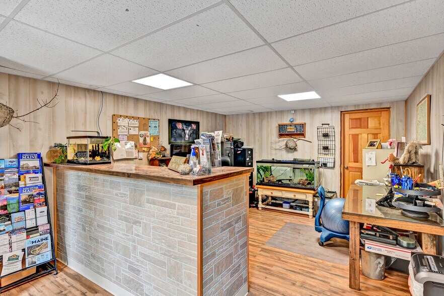 More Photos Of 15 Lower Wilson Pond Rd, Greenville Specialty For Sale