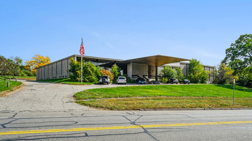 More Photos Of 120 Whiting Farms Rd, Holyoke Manufacturing For Sale