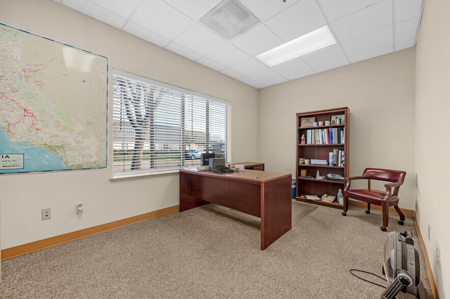 More Photos Of 4634 Weathermaker Ave, Fresno Warehouse For Sale