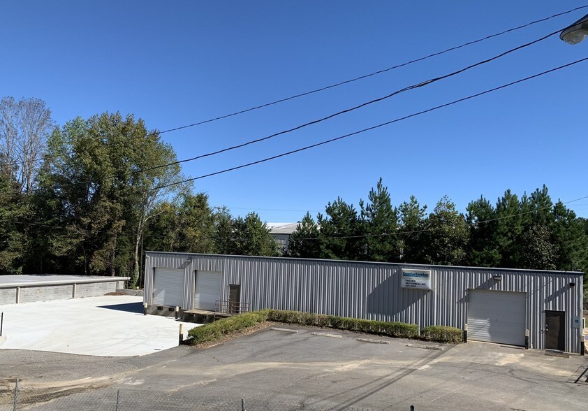 More Photos Of 109 Eason Rd, Dallas Warehouse For Lease