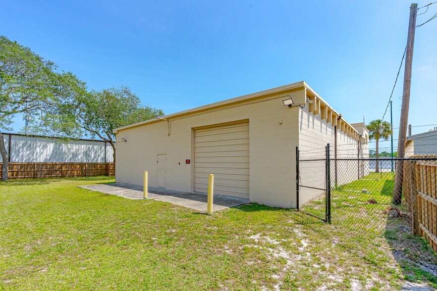 More Photos Of 974 S Nova Rd, Ormond Beach Industrial For Sale