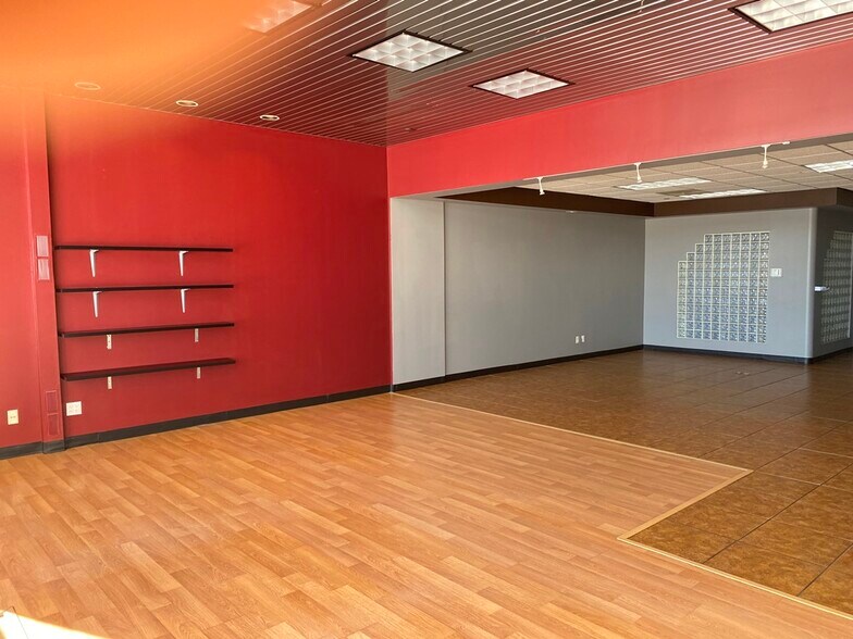 More Photos Of 800 N Federal Blvd, Riverton General Retail For Lease