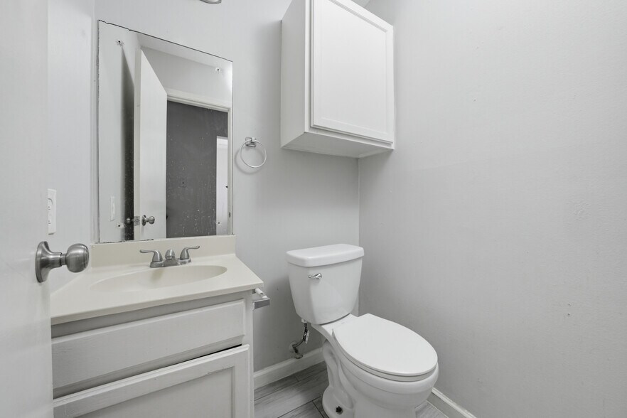 More Photos Of 11803 Alamo Blanco St, San Antonio Apartments For Sale