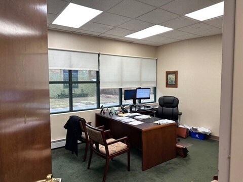 More Photos Of 225 Old Country Rd, Melville Office For Sale