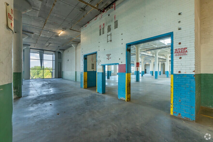 More Photos Of 220 W White St, Rock Hill Office For Lease