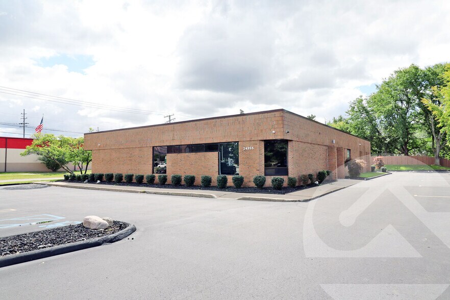 Primary Photo Of 24355 10 Mile Rd, Southfield Flex For Sale