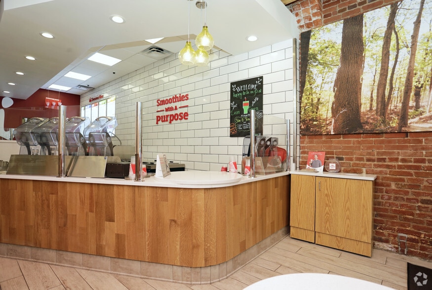 More Photos Of 1450 P St NW, Washington Storefront For Sale