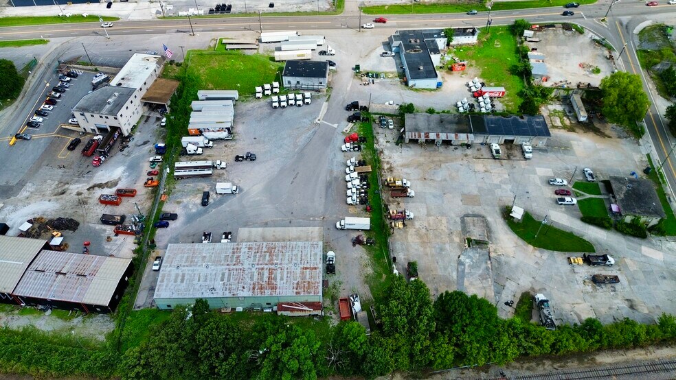 More Photos Of 4801 Rutledge Pike, Knoxville Industrial For Lease