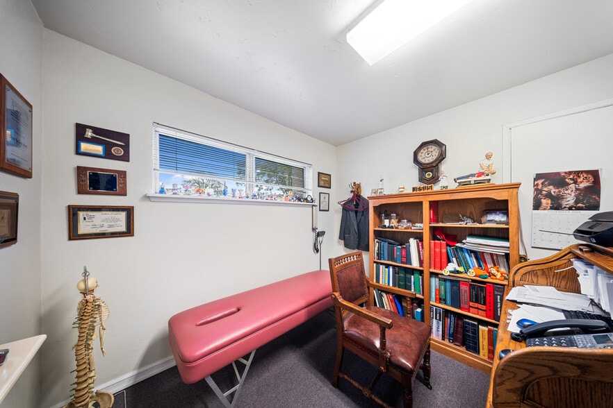 More Photos Of 800 Douglas Blvd, Roseville Medical For Sale