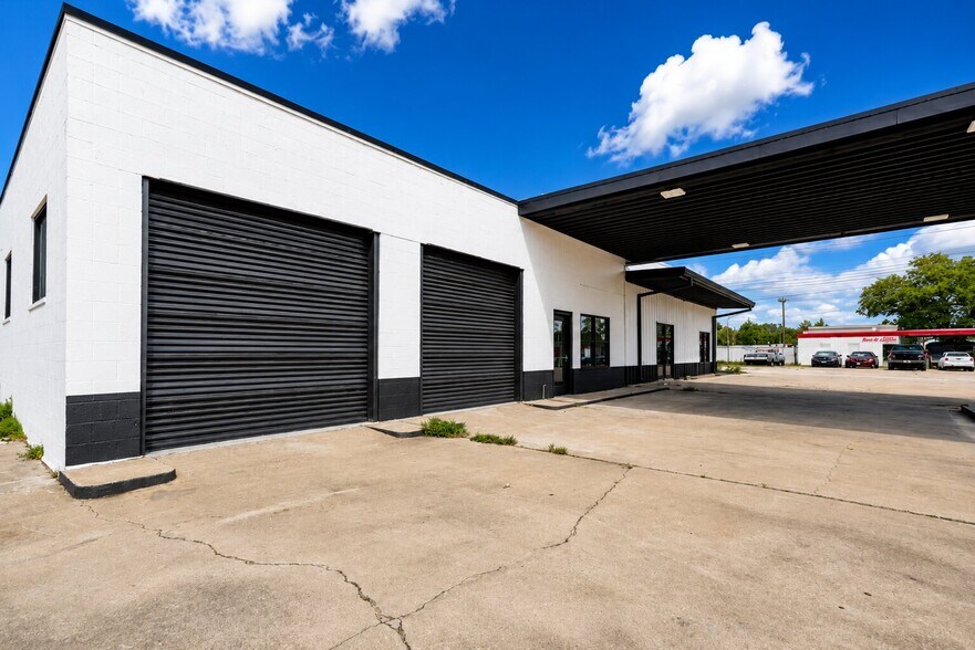 More Photos Of 623 N Richmond Rd, Wharton Auto Repair For Sale