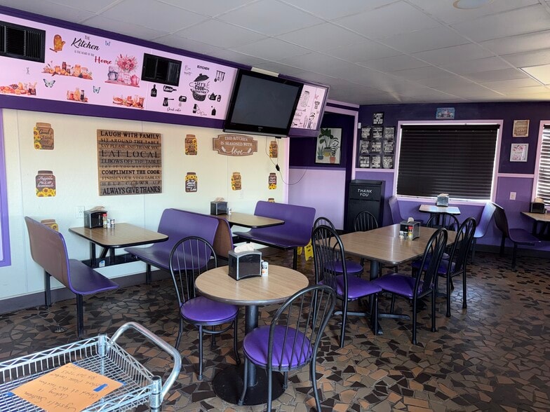 More Photos Of 16 Ila Rd, Commerce Restaurant For Lease