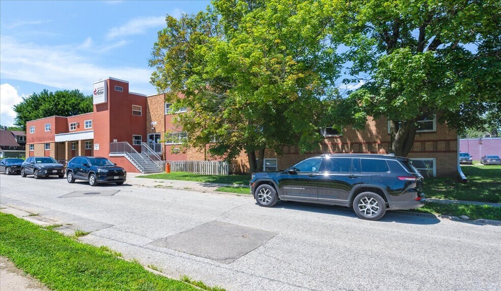 More Photos Of 2406 Fowler Ave, Omaha Office For Sale